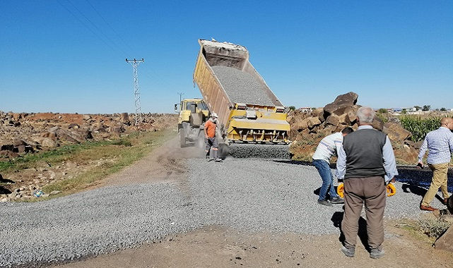 Viranşehir kırsalında yol yapım çalışmaları sürüyor