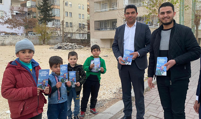 AK Parti yeni modeli Şanlıurfa’da broşürle anlattı