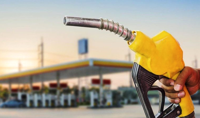 Akaryakıta bir zam daha geldi