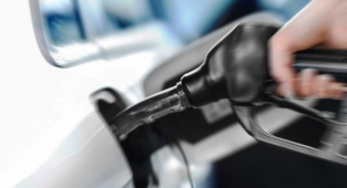 Akaryakıtta indirim: Motorin 5 kuruş ucuzlayacak