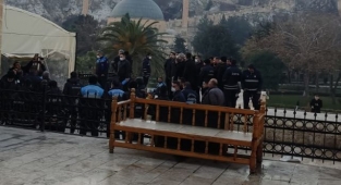 Balıklıgöl’de işgal edilen yerler temizlendi