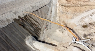 Birecik Mezra Gölet'inde çalışmalar devam ediyor