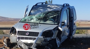 Diyarbakır yolunda kaza! Duran kamyona çarptı