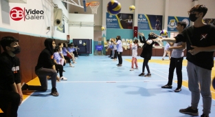 Haliliye Belediyesi gençlere hedeflerinde destek oluyor