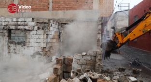 Haliliye’de riskli yapılar yıkılıyor