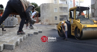 Haliliye’de sıcak asfalt ve kilitli parke taşı çalışması