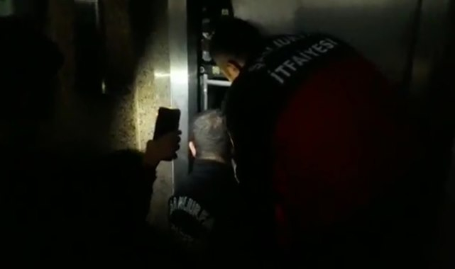 Şanlıurfa'da asansörde mahsur kalan çocuğu itfaiye kurtardı