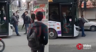 Şanlıurfa’da işe geç kalan vatandaş otobüsün önüne atladı