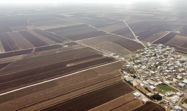 Şanlıurfa’nın ilçesinde arazi toplulaştırma çalışmaları devam ediyor