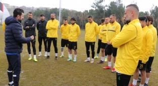 Şanlıurfaspor'da 5 futbolcu ile yollar ayrıldı