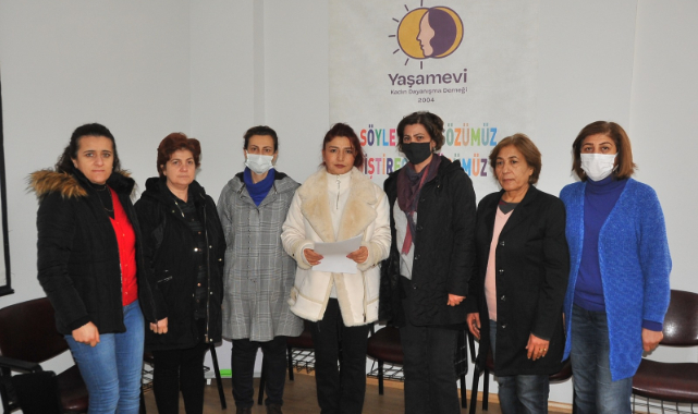 Sema Köroğlu: Bir yılda 300 kadın öldürüldü