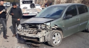 Urfa'da trafik kazası! Akabe inişinde trafik kilitlendi