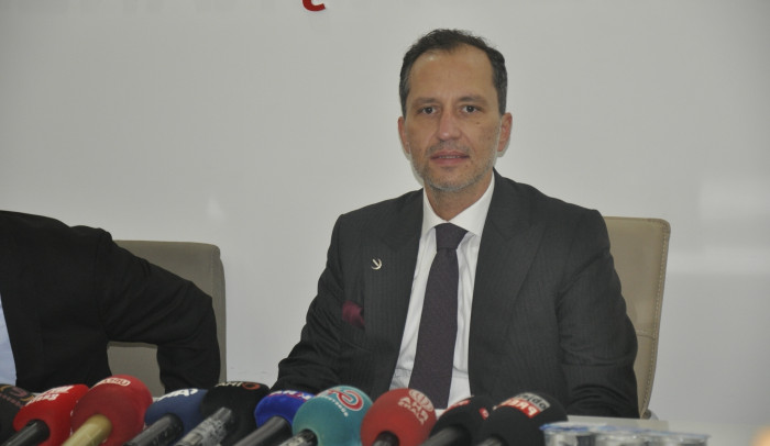 Fatih Erbakan: 'Sanki belediye değil, yardım derneği!'