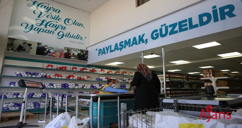 Haliliye Belediyesi ihtiyaç sahiplerinin yanında yer alıyor