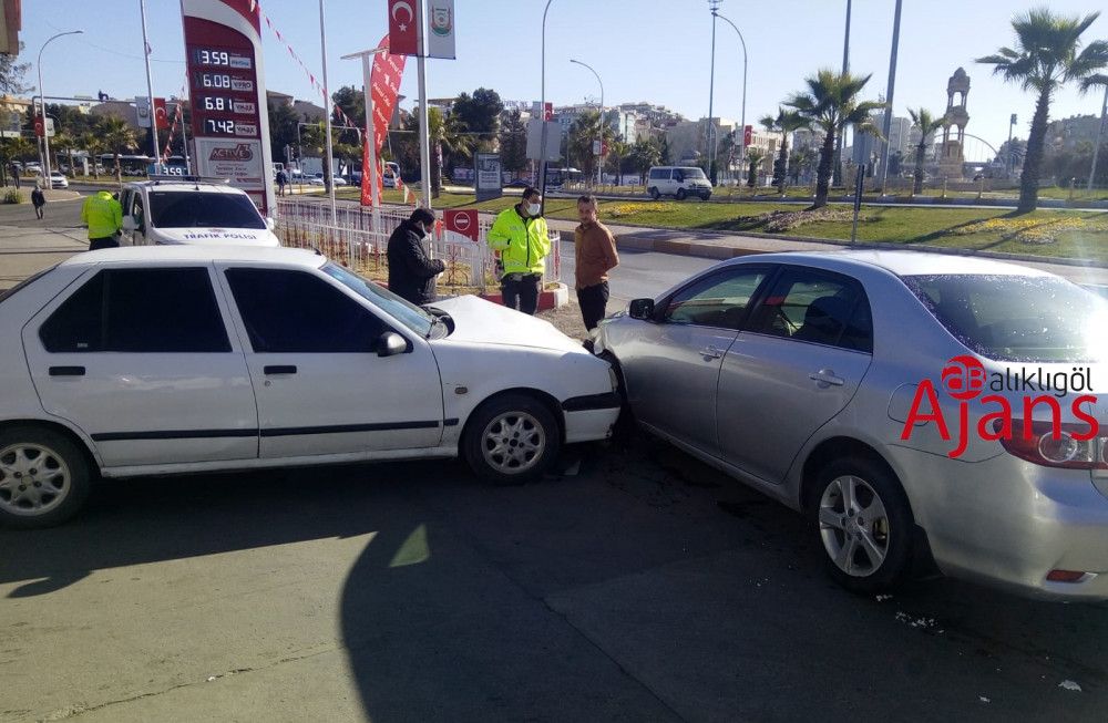 Urfa'da petrol girişinde kaza
