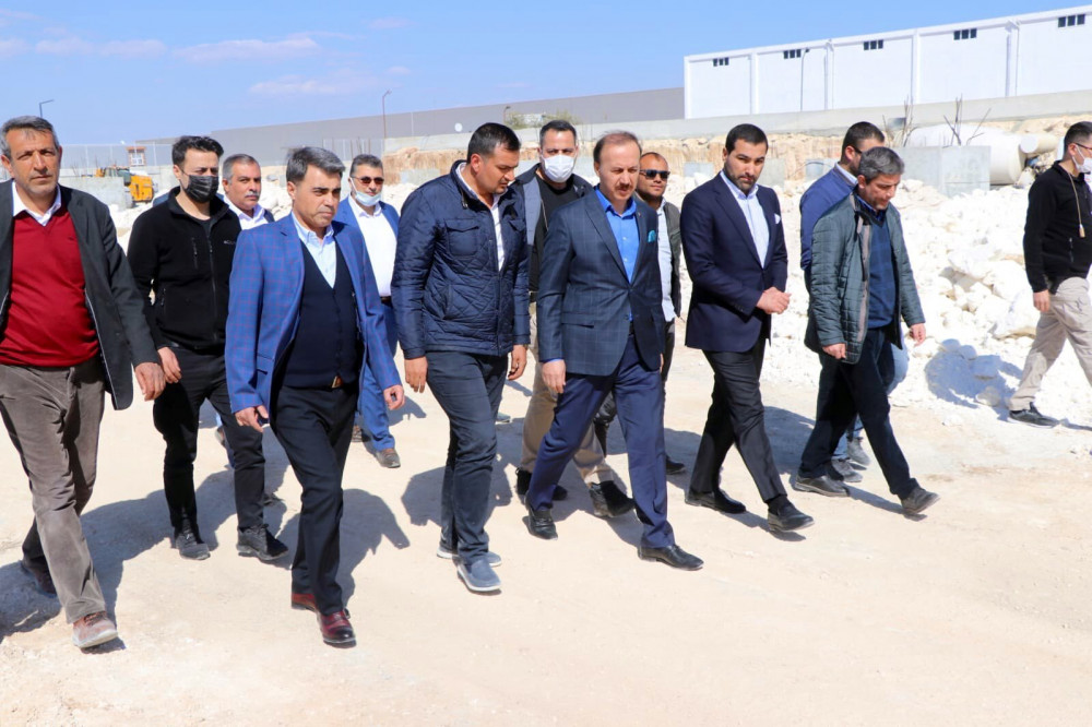 Vali Erin iplik fabrikası inşaatını inceledi