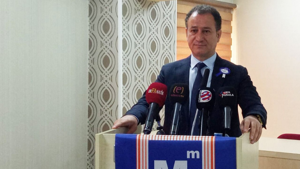 Karadağ: Mali Müşavirlere yeşil pasaport verilmelidir