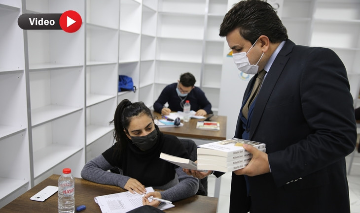 Gençlere, Mehmet Akif Ersoy kitabı