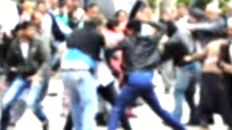 Esnaf arasında kavga: Ortalık savaş alanına döndü