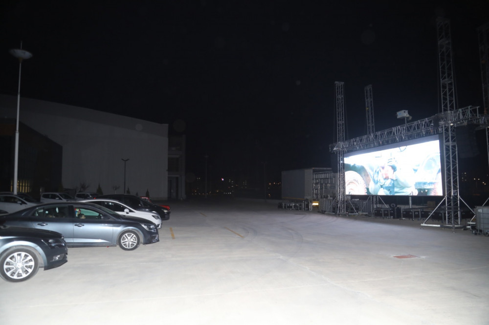 Şanlıurfa’da ‘arabada sinema’ etkinliği başladı