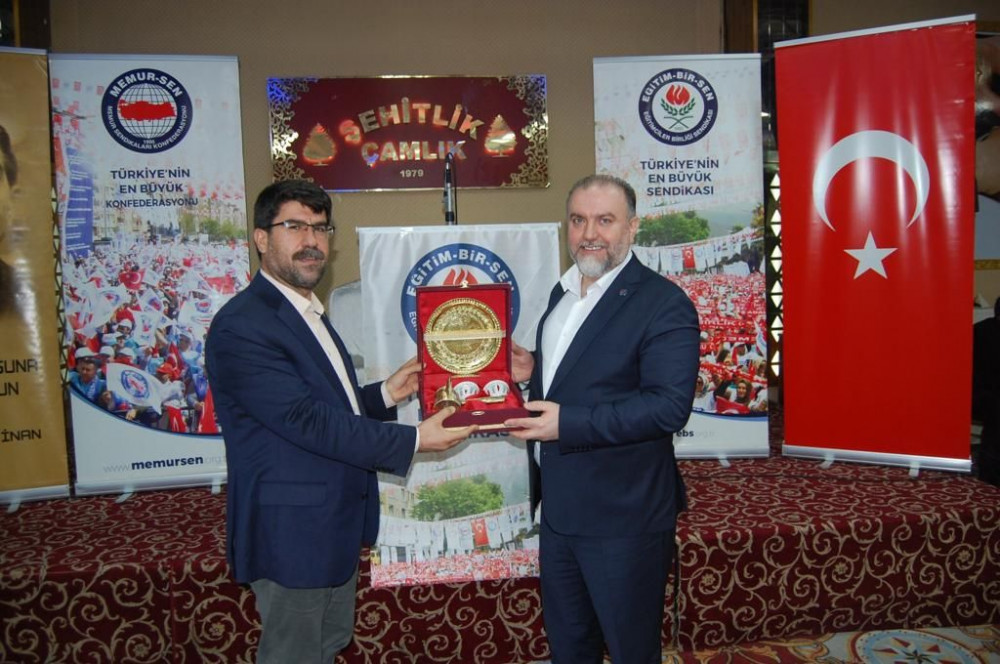 Memur-Sen iş yeri temsilcileri toplantısı Urfa'da yapıldı