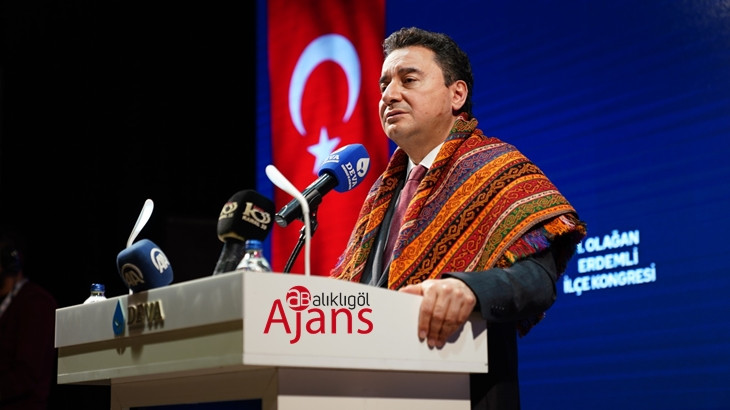 Babacan: 25 yaşındaki bir uzman yardımcısını çağırın, anlatsın