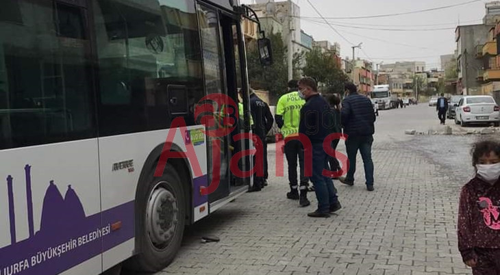 Belediye otobüsünün çarptığı kadın ağır yaralandı