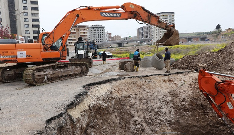 Büyükşehir’den Karaköprü’de altyapı çalışması