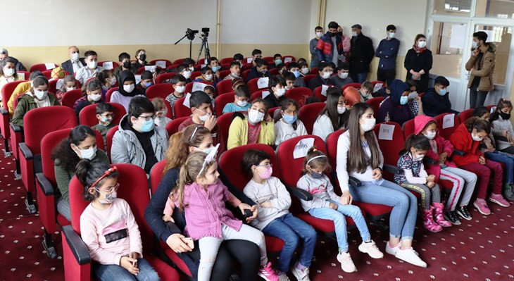 Urfa'da öğrenciler tiyatro ile ilk kez tanıştı