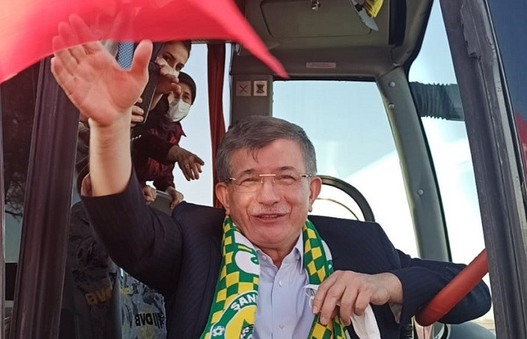 Ahmet Davutoğlu Şanlıurfa’da