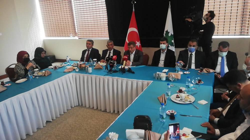 Davutoğlu Şanlıurfa'da konuşuyor