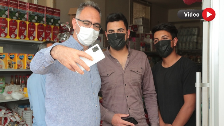 Mehmet Kuş, sahada talepleri dinliyor