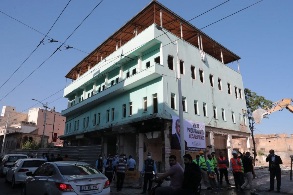 ŞUTSO’nun eski binasının yıkımı başladı