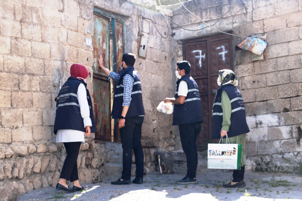 Büyükşehir'den ihtiyaç sahiplerine destek