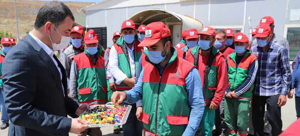 Metin Baydilli belediye personeli ile bayramlaştı