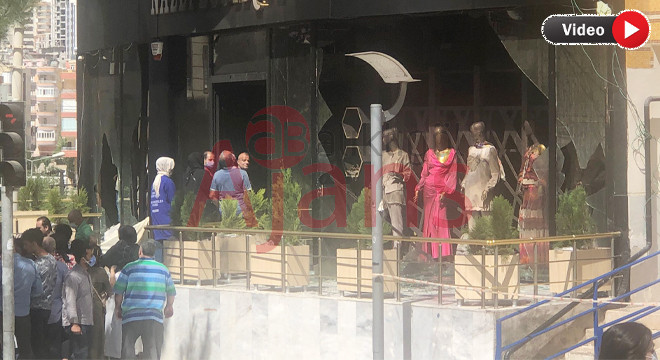 Karaköprü'de bir mağazada yangın