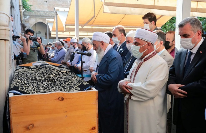 Kılıç Hoca son yolculuğuna uğurlandı