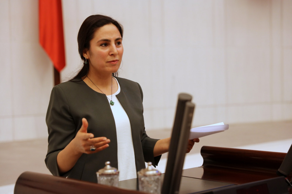 Meclise taşındı: ‘Antalya ve İzmir’e doğrudan sefer olacak mı?’