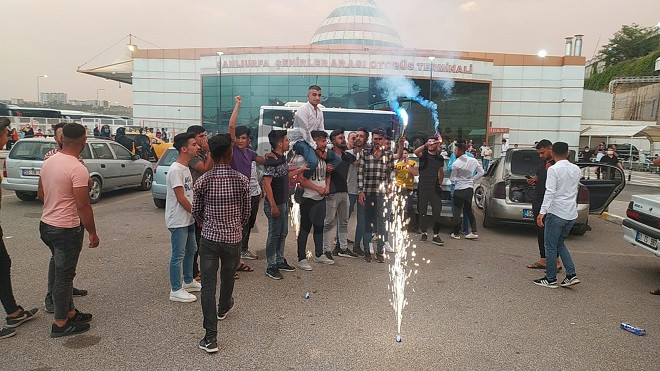 Şanlıurfa’da askerler uğurlanıyor