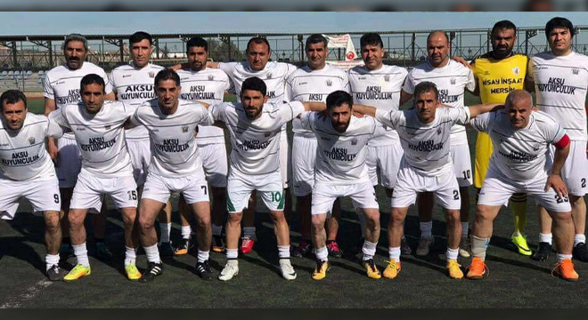 Kazanırlarsa kupayı hediye edecekler