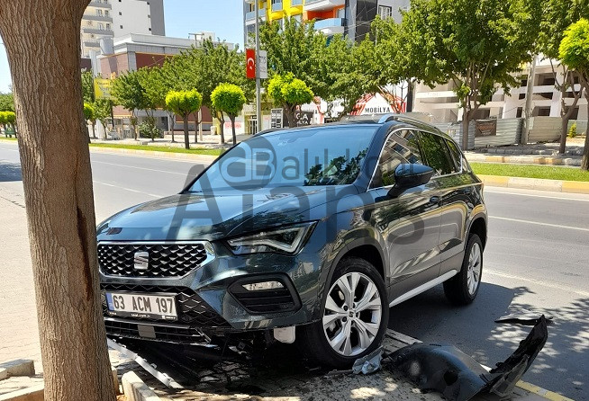 Şanlıurfa’da kaza: Sıkışan trafiği fark etmedi!