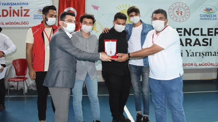 Urfalı gençlerden gururlandıran başarı