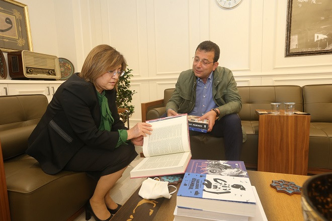 Fatma Şahin Rumkale projesini İmamoğlu'na anlattı