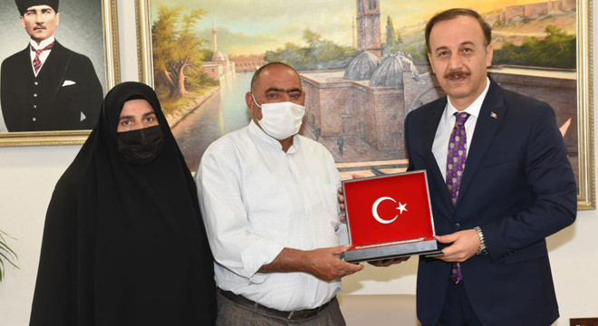 Vali Erin İdlib’te şehit düşen askerin ailesini ağırladı