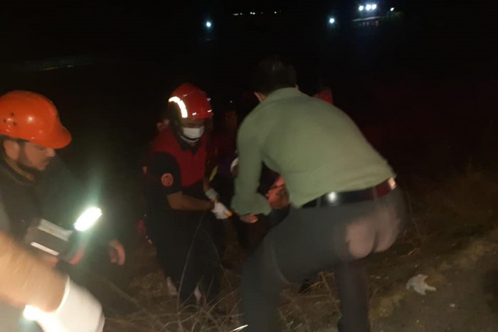 Şanlıurfa'da otomobil ile kamyonet çarpıştı: Yaralılar var