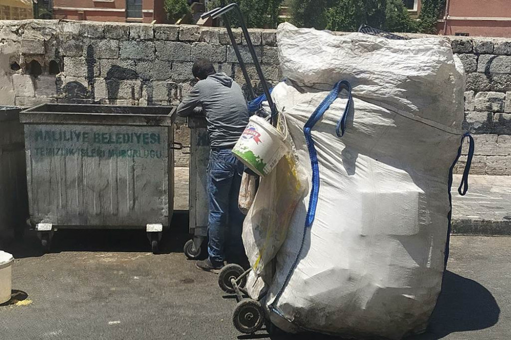 Kağıt toplayıcısı bayramı kutlayamadı