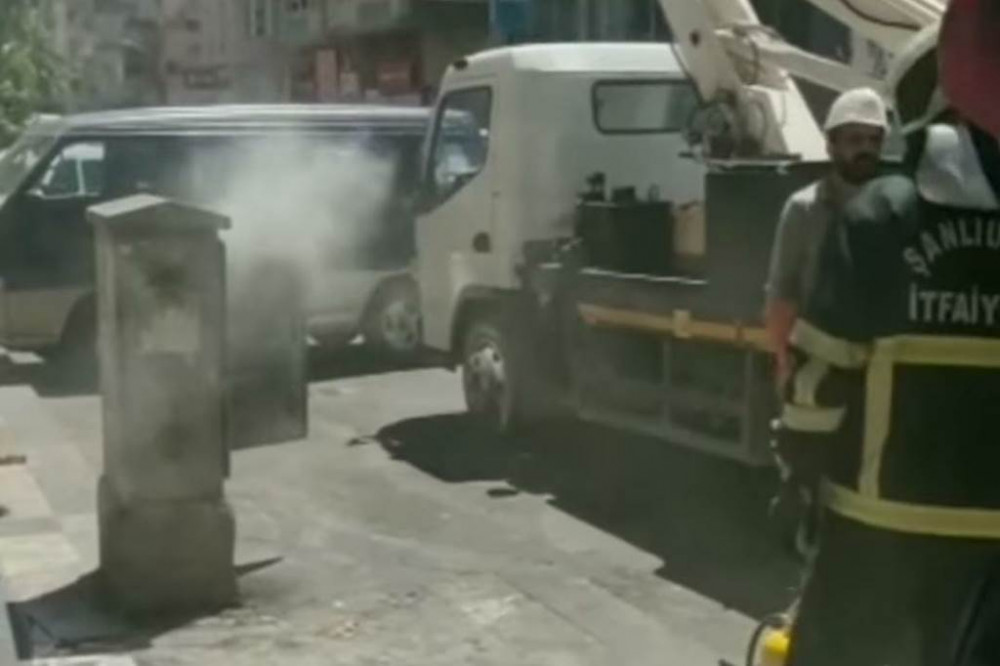 Haliliye'de elektrik panosu aşırı sıcağa dayanamadı