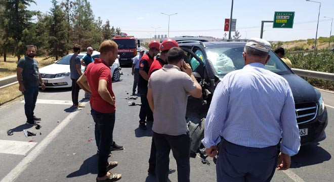 Otoban girişinde kaza: Yaralılar var