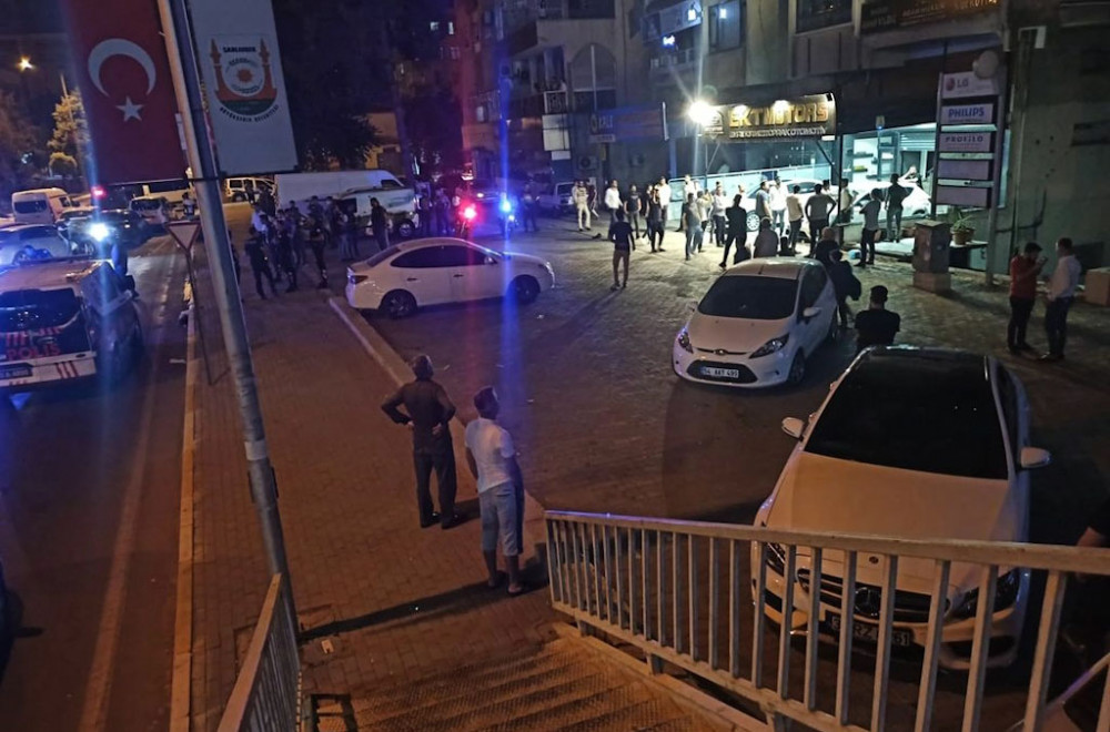 Urfa'da neler oluyor? Gece yarısı işyerini taradılar