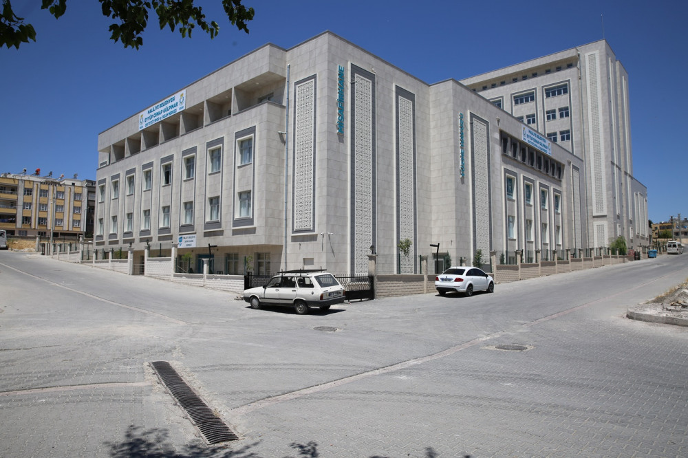 Haliliye'deki binada çalışmalar başladı